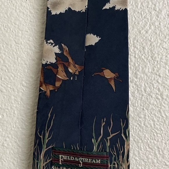 Field & Stream Novelty Necktie Duck Hunting‎ Dog Retriever Outdoors - Picture 3 of 6